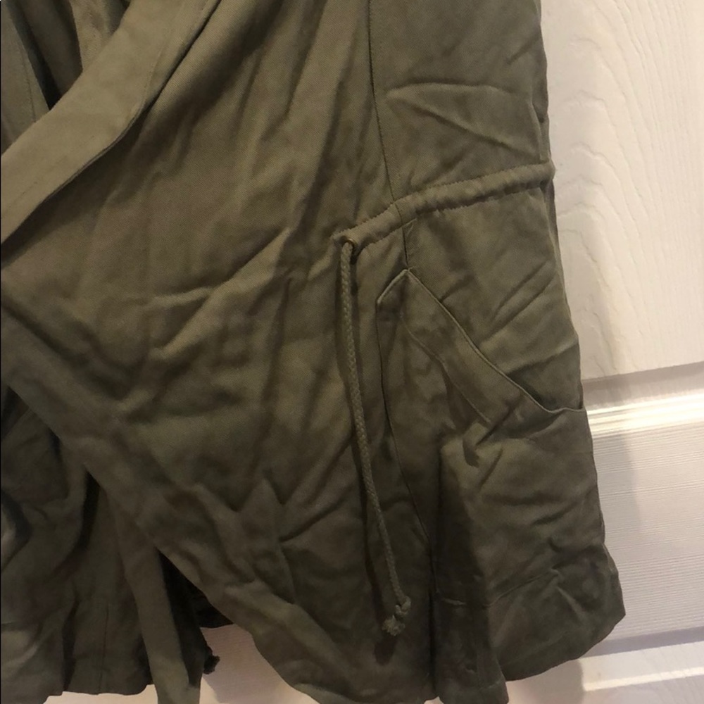 Vest - Picture 2 of 3